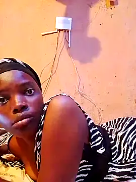 cute naimah online show from 11-13-25, 12:59