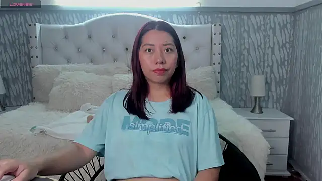 Snapshot of sexylaurita chatting on 04-27-26, 02:26 sexylaurita online show from 04-27-26, 02:26