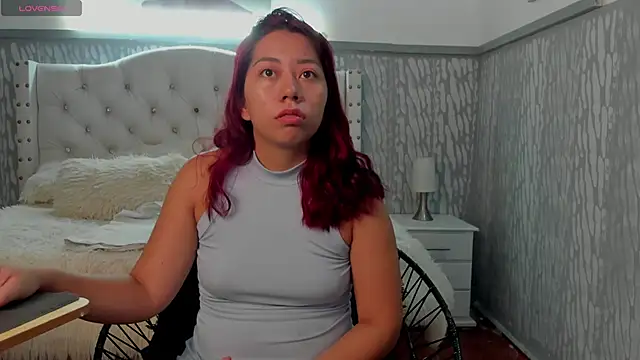 Snapshot of sexylaurita chatting on 05-09-26, 11:37 sexylaurita online show from 05-09-26, 11:37