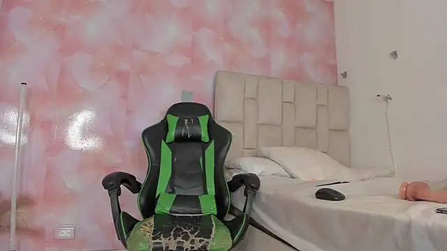 emily lean  online show from 10-01-25, 02:06