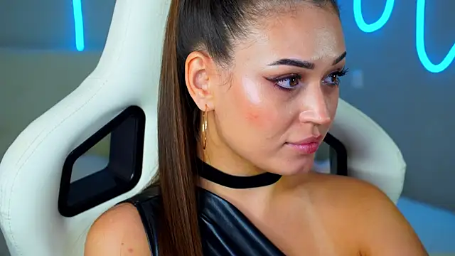 Adel chocolate  online show from 09-18-25, 06:48