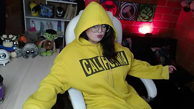 Snapshot of juliette_rd chatting on 12-29-24, 09:50 juliette rd online show from 12-29-24, 09:50