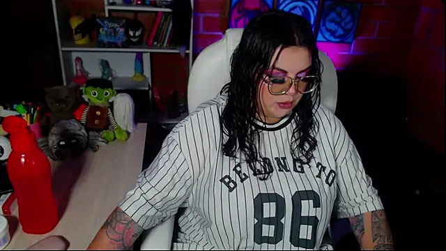 Snapshot of juliette_rd chatting on 09-24-25, 03:21 juliette rd online show from 09-24-25, 03:21