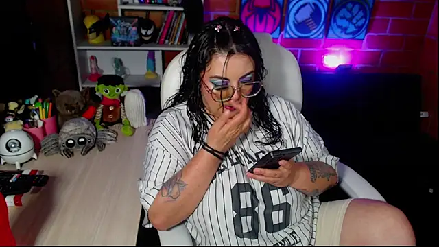 Snapshot of juliette_rd chatting on 10-02-25, 03:13 juliette rd online show from 10-02-25, 03:13