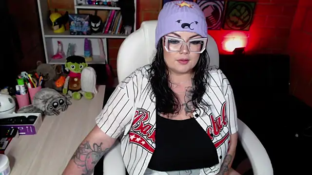 Snapshot of juliette_rd chatting on 12-20-25, 06:20 juliette rd online show from 12-20-25, 06:20