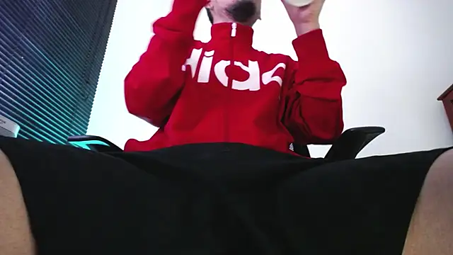Snapshot of zacwatson_ chatting on 06-18-26, 04:11 zacwatson online show from 06-18-26, 04:11