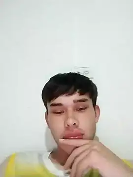 Snapshot of cristof_2000 chatting on 02-06-25, 09:11 cristof 2000 online show from 02-06-25, 09:11