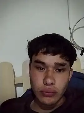 Snapshot of cristof_2000 chatting on 03-18-26, 04:37 cristof 2000 online show from 03-18-26, 04:37