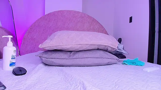 violett lo online show from 12-19-25, 12:01