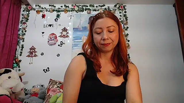 Snapshot of malusexy33 chatting on 12-28-24, 04:51 malusexy33 online show from 12-28-24, 04:51