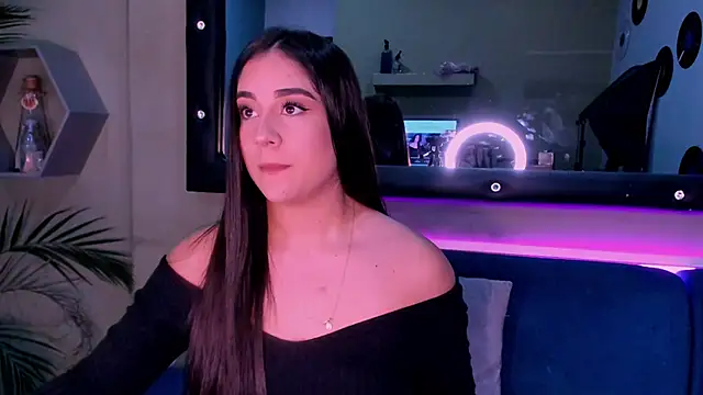 Snapshot of Sussy_Bell01 chatting on 12-09-24, 11:34 Sussy Bell01 online show from 12-09-24, 11:34