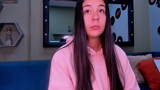 Snapshot of Sussy_Bell01 chatting on 02-11-25, 03:29 Sussy Bell01 online show from 02-11-25, 03:29