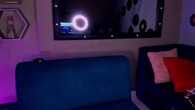 Snapshot of Sussy_Bell01 chatting on 02-13-25, 07:31 Sussy Bell01 online show from 02-13-25, 07:31