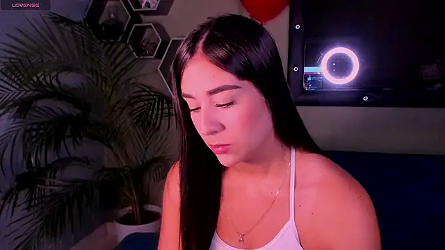 Snapshot of Sussy_Bell01 chatting on 02-18-25, 07:52 Sussy Bell01 online show from 02-18-25, 07:52