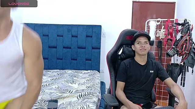 JoseRumbero26 online show from 10-04-25, 12:03