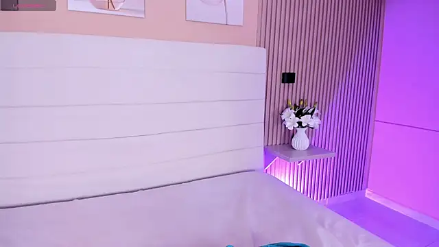 Lilly 2809  online show from 04-08-26, 04:01