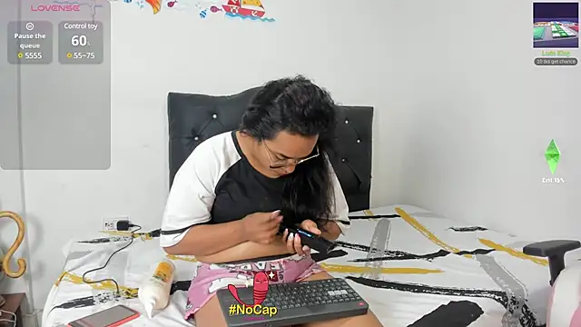 Snapshot of Tita_dirty chatting on 03-07-25, 12:37 Tita dirty online show from 03-07-25, 12:37