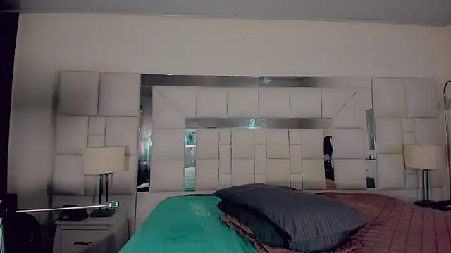  ChanellR  online show from 03-07-26, 11:18