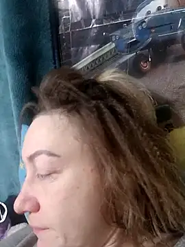 wLESLYMOSw online show from 03-16-25, 08:54