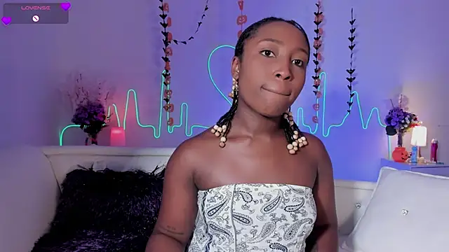 EmmaSanzz  online show from 10-16-25, 11:22