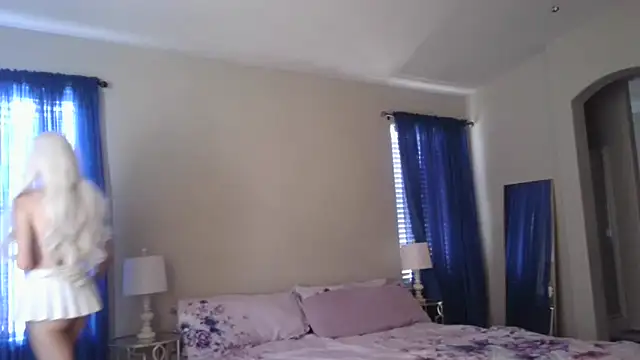 Snapshot of Wishgoddes chatting on 05-10-26, 08:47 Wishgoddes online show from 05-10-26, 08:47