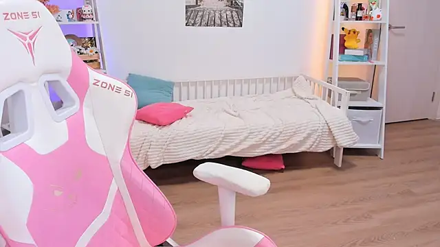 Snapshot of Lily_Young chatting on 03-01-25, 07:19 Lily Young online show from 03-01-25, 07:19