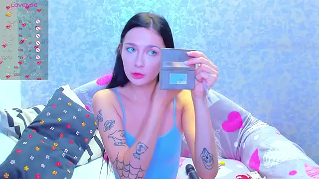 Vanessa Florence online show from 10-24-25, 01:57