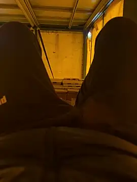 Snapshot of cussy007 chatting on 12-05-24, 10:44 cussy007 online show from 12-05-24, 10:44