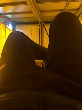 Snapshot of cussy007 chatting on 12-09-24, 12:51 cussy007 online show from 12-09-24, 12:51