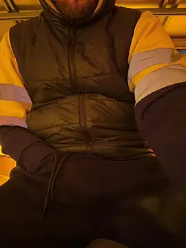 Snapshot of cussy007 chatting on 01-08-25, 11:21 cussy007 online show from 01-08-25, 11:21