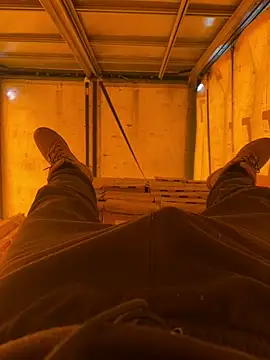 Snapshot of cussy007 chatting on 02-28-25, 01:47 cussy007 online show from 02-28-25, 01:47