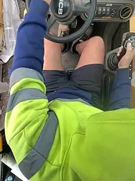 Snapshot of cussy007 chatting on 10-15-25, 08:36 cussy007 online show from 10-15-25, 08:36