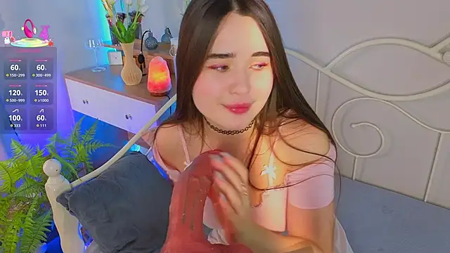 Snapshot of KateBleare chatting on 10-24-25, 02:57 KateBleare online show from 10-24-25, 02:57