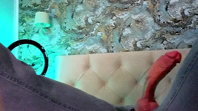 Snapshot of KateBleare chatting on 02-01-26, 12:48 KateBleare online show from 02-01-26, 12:48