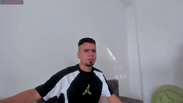 PittAndLunaa online show from 02-08-26, 12:41