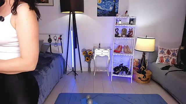 MissAliciaFD online show from 10-29-25, 10:17