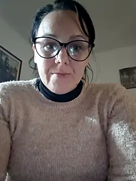 fekete demon online show from 12-22-25, 07:44