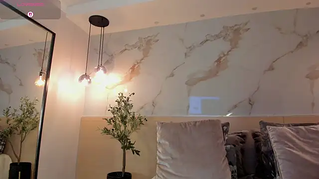 LeaThompson online show from 11-25-25, 11:05