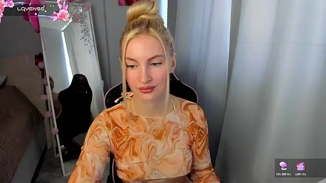Snapshot of Kimmy_powell chatting on 07-01-26, 04:25 Kimmy powell online show from 07-01-26, 04:25