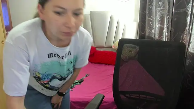 samantha  wilson online show from 11-04-25, 02:38