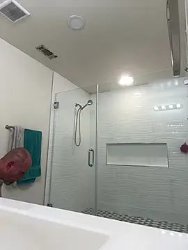 El Gizmo online show from 02-20-25, 06:57