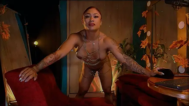 HeidiCox online show from 12-21-24, 01:26