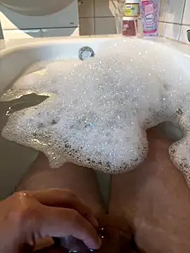 Wessi2005 online show from 09-15-25, 03:45