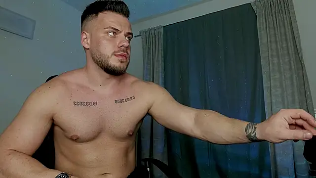 Snapshot of juliusmasters chatting on 02-19-25, 12:46 juliusmasters online show from 02-19-25, 12:46