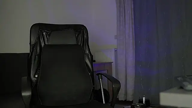 Snapshot of juliusmasters chatting on 09-09-25, 06:29 juliusmasters online show from 09-09-25, 06:29