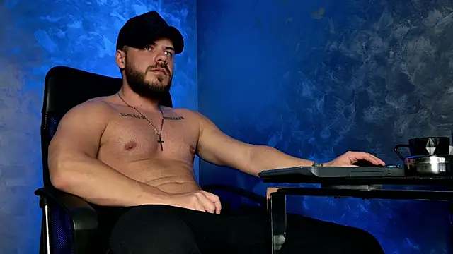 Snapshot of juliusmasters chatting on 01-08-26, 08:00 juliusmasters online show from 01-08-26, 08:00