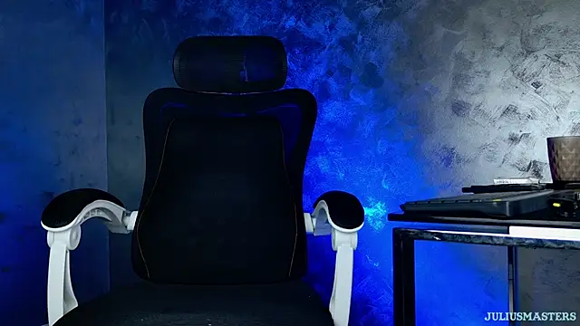 Snapshot of juliusmasters chatting on 02-03-26, 02:53 juliusmasters online show from 02-03-26, 02:53