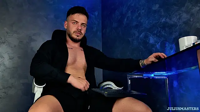 Snapshot of juliusmasters chatting on 03-24-26, 07:41 juliusmasters online show from 03-24-26, 07:41