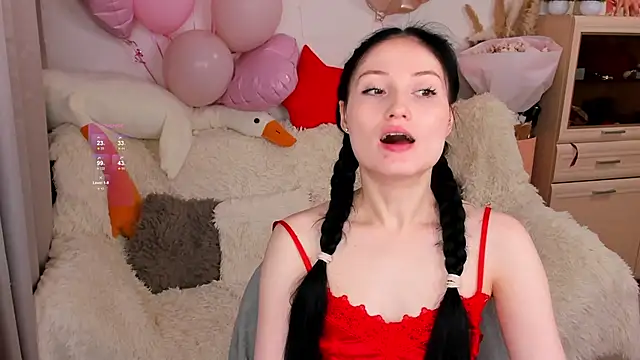 LisaMooore online show from 02-06-26, 07:39