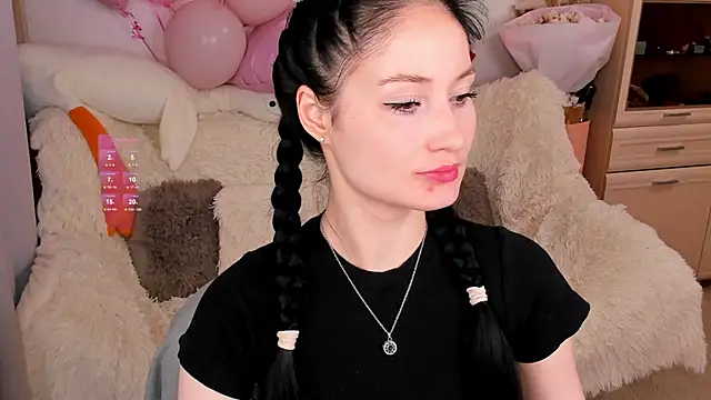 LisaMooore online show from 02-07-26, 11:14